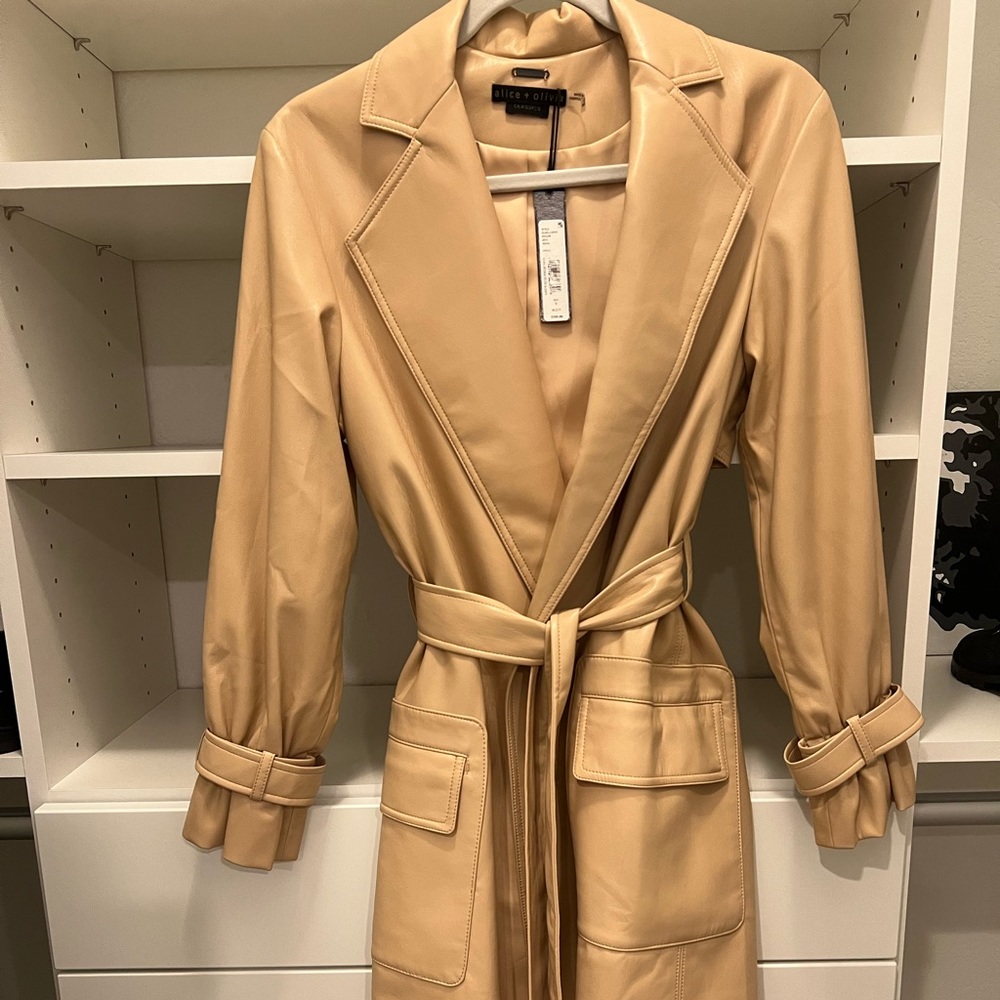Alice & Olivia Faux Leather Trench S With Tags Tan